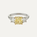 Anel em Ouro Branco com Diamante Amarelo intenso (relatório GIA)