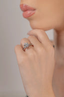 Anillo solitario de oro blanco con diamante de 2 ct