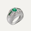 Anel em Ouro Branco com Esmeraldas e Diamantes
