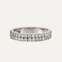 Anel Meia-Aliança com Diamantes em Ouro Branco