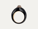 Anillo de ebonita y oro con diamantes
