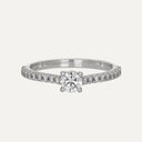 Anillo Tiffany & Co. de platino con diamante central de 0,31 ct