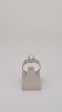 Anel em Ouro Branco com 3 Diamantes 0,72 ct